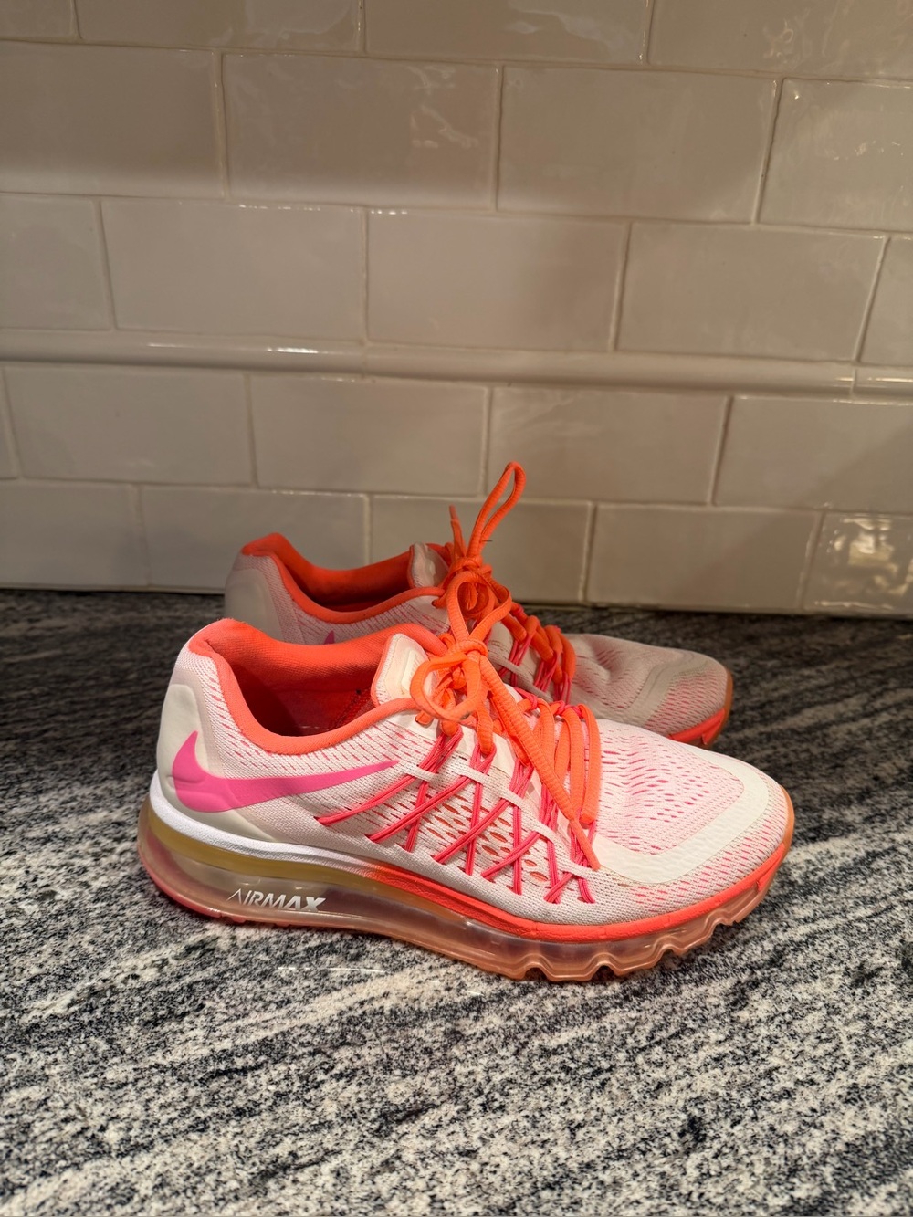 Youth Nike Air Max 2015 White / Pink Hot Lava 705458-101 Size 6/Women’s 7.5